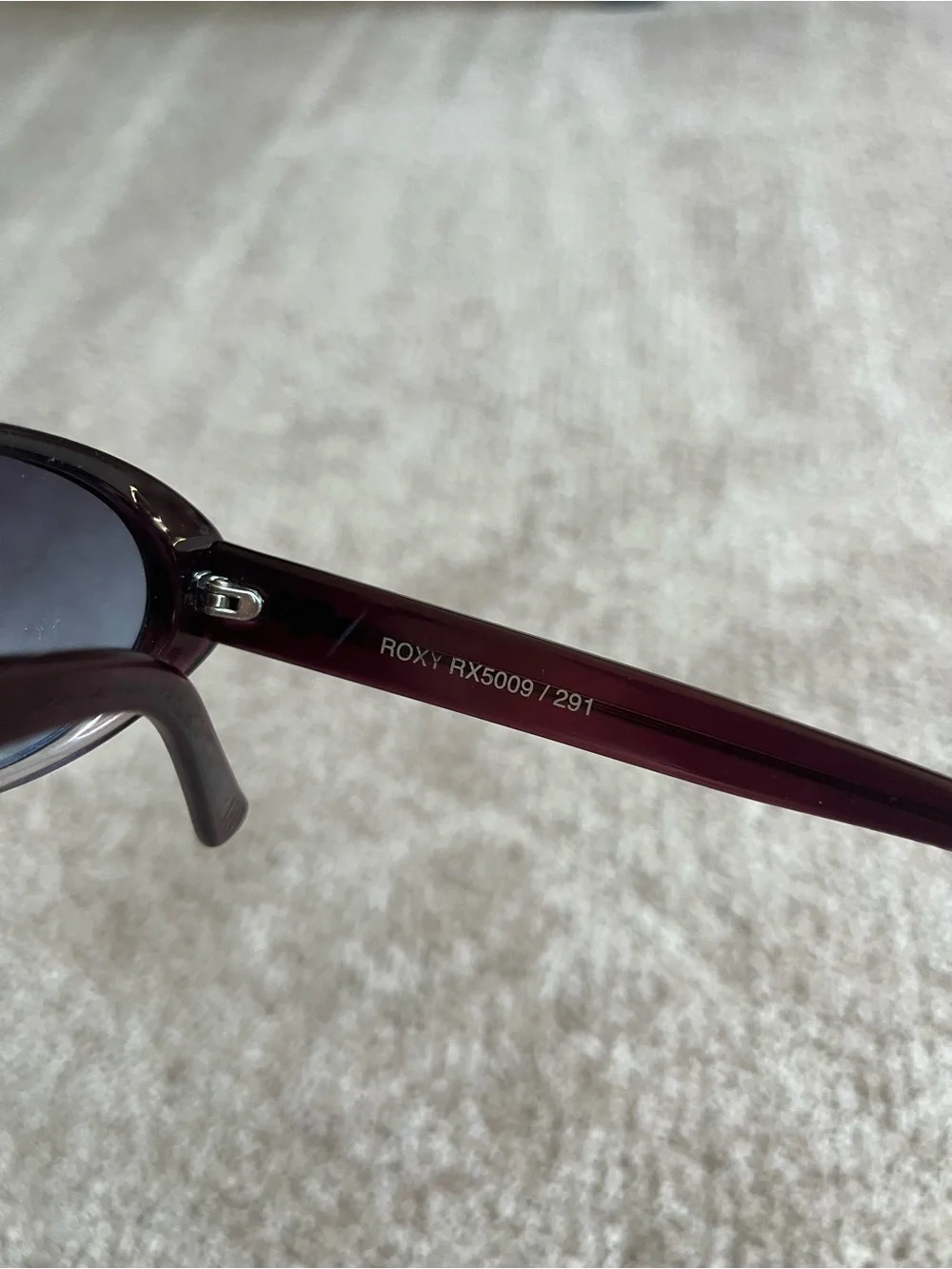 VTG 00’s / Y2K Roxy Surf Co. Oval Dark Brown Women’s Sunglasses